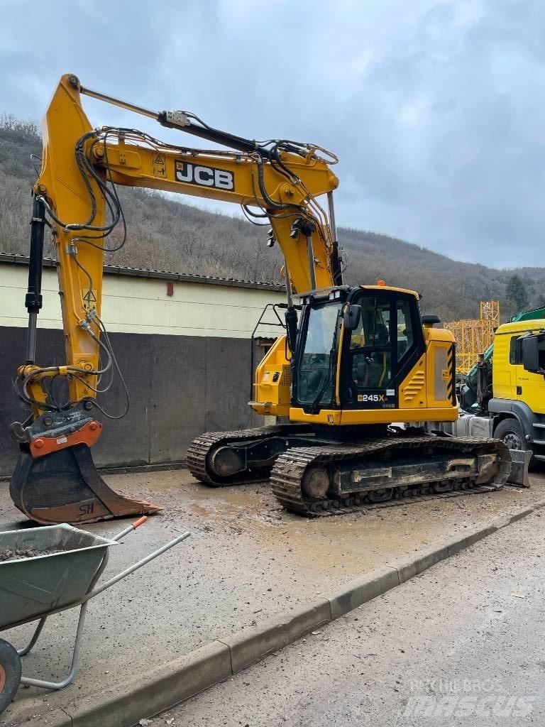 JCB 245 XR Pásová rýpadla