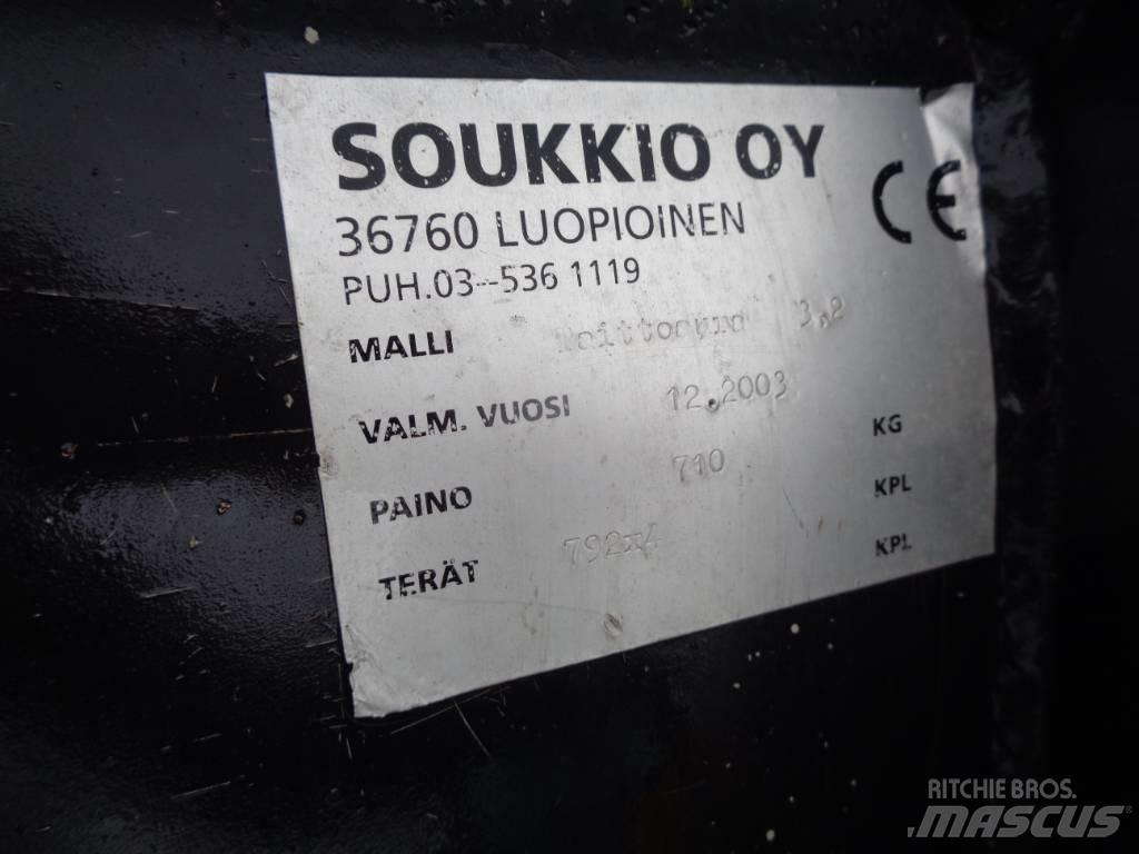 LM Trac 680 Kompaktní traktory