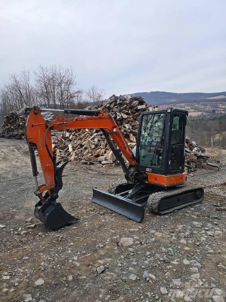 Hitachi ZX35 Mini rýpadla < 7t