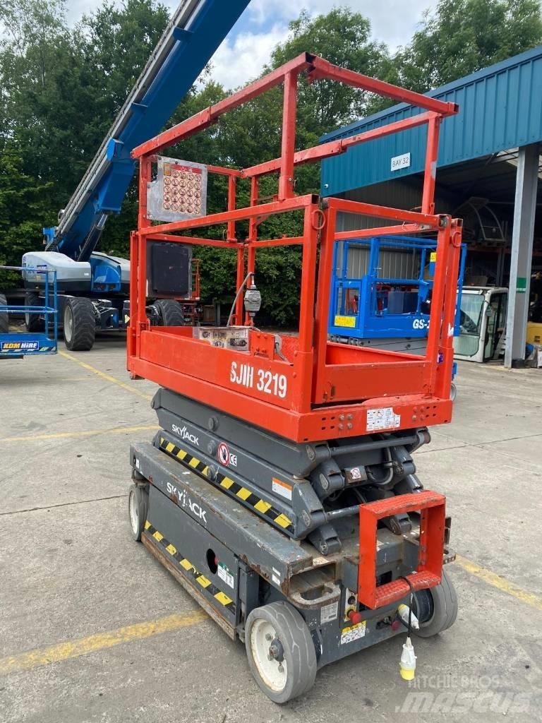 SkyJack SJ 3219 Nůžková zvedací plošina