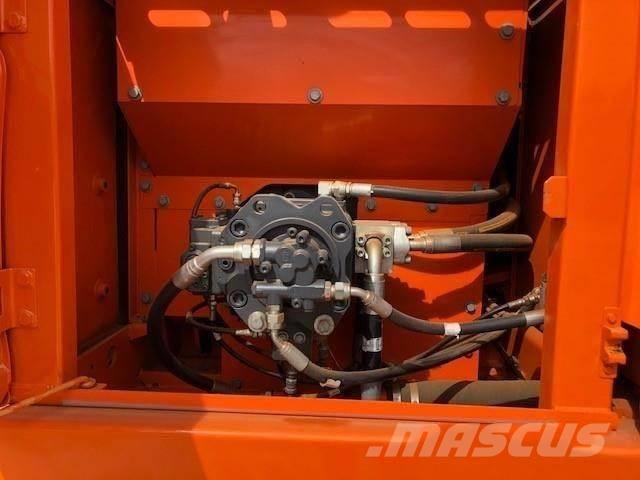 Doosan dx225 Pásová rýpadla