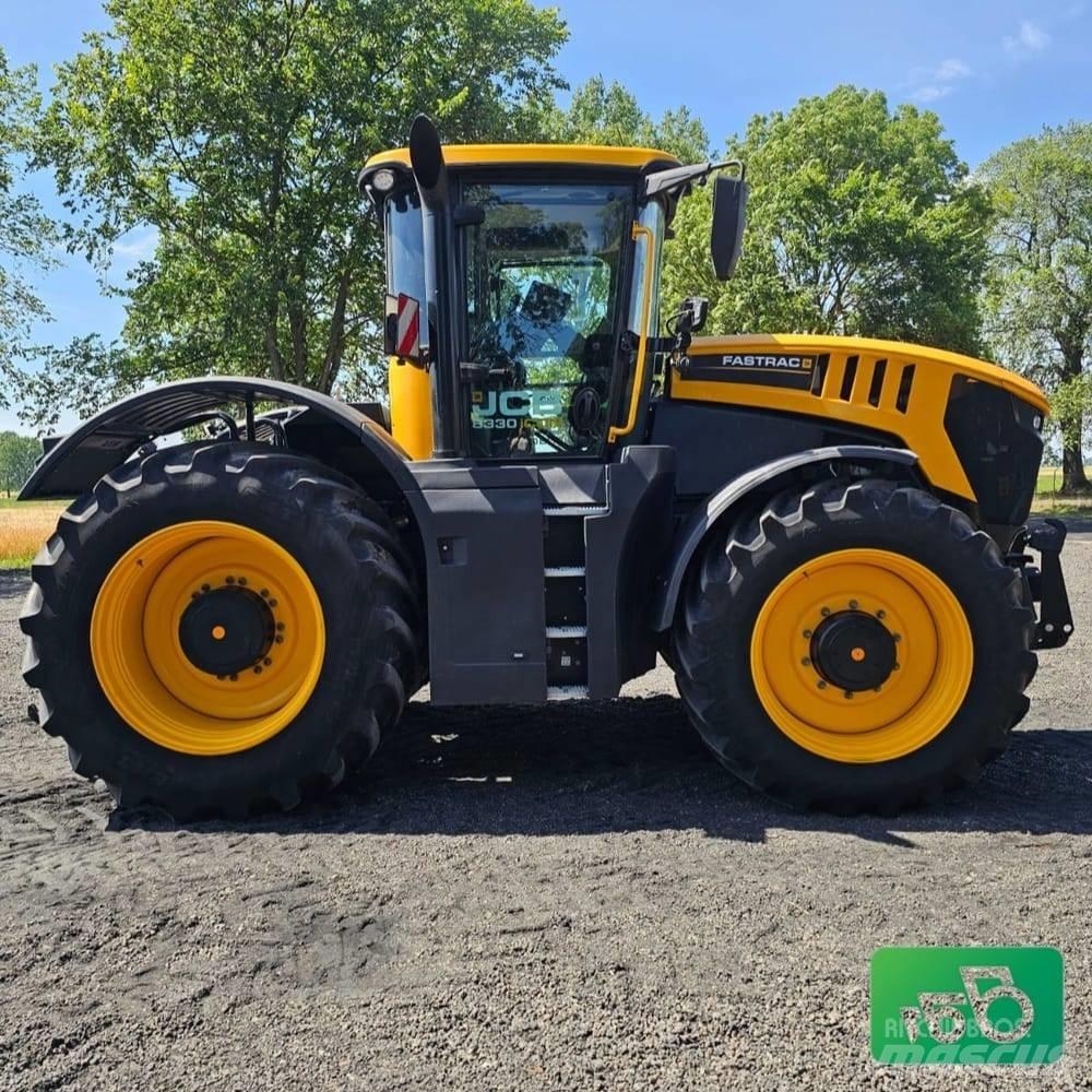 JCB FASTRAC 8330 Traktory