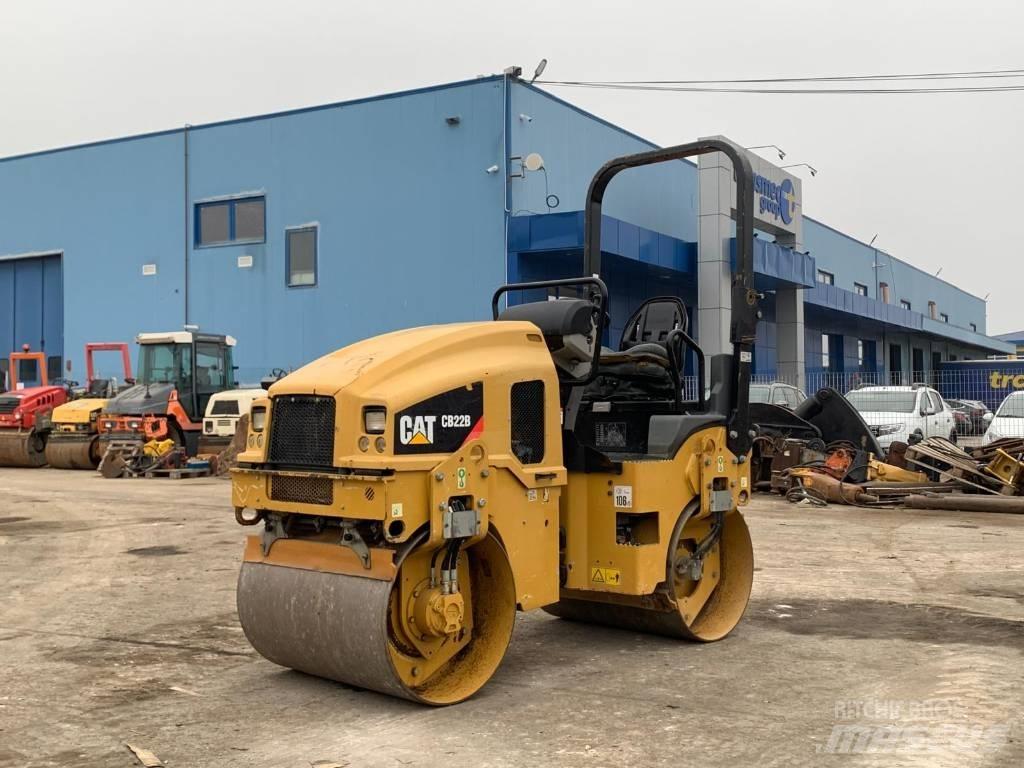 CAT CB 22B Tandemové válce
