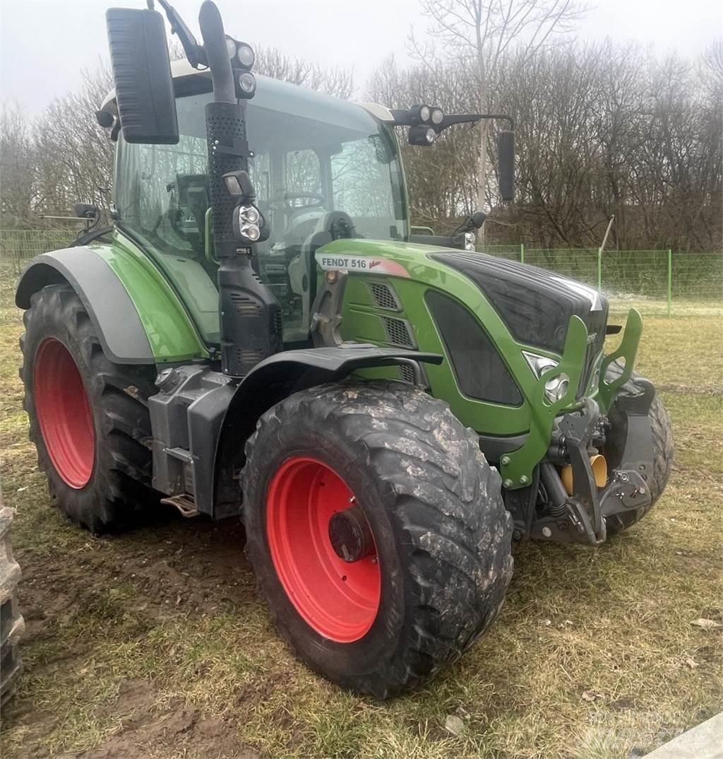 Fendt 516 Vario Traktory