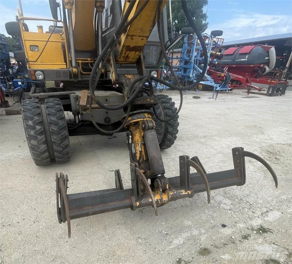 JCB 130 W Kolová rýpadla