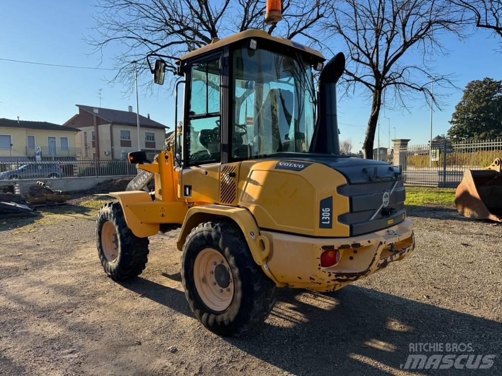 Volvo L 30 G Kolové nakladače