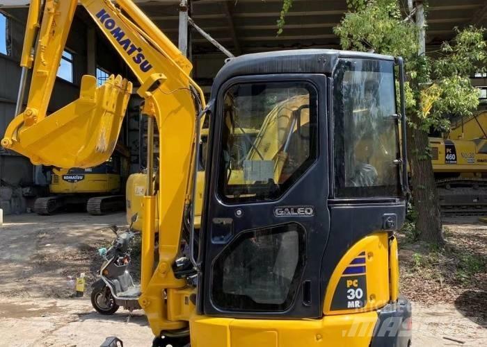 Komatsu PC30 Pásová rýpadla