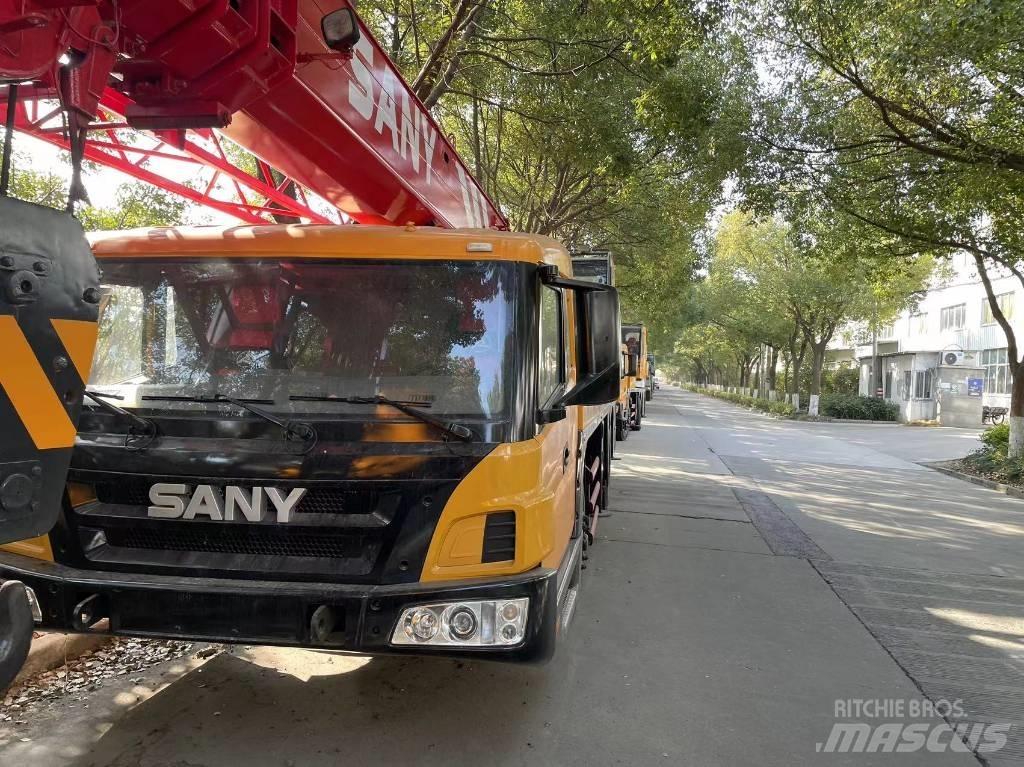 Sany 250s Univerzální terénní jeřáby