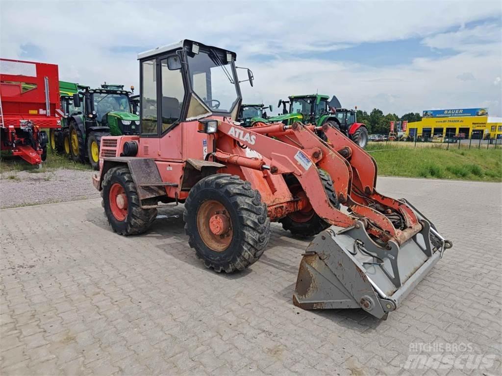 Atlas 72E Kolové nakladače
