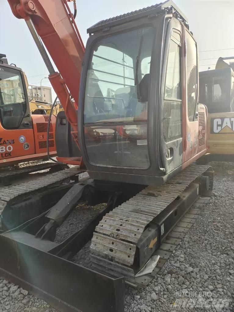 Hitachi ZX 80 Midi rýpadla 7t - 12t