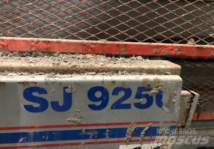 SkyJack SJ 9250 Nůžková zvedací plošina