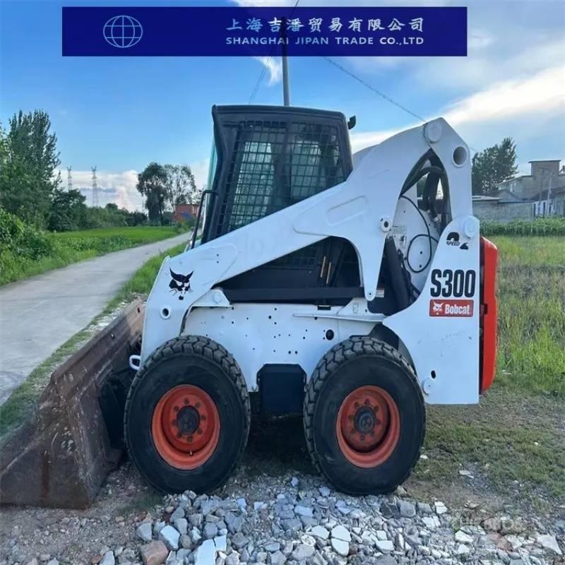 Bobcat s 300 Smykem řízené nakladače