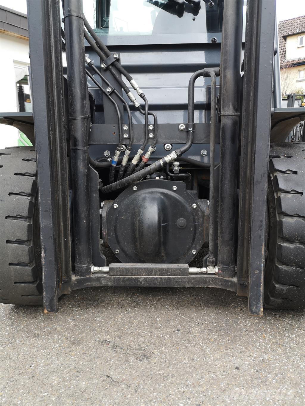 Toyota 02-8FDF30 Dieselové vozíky