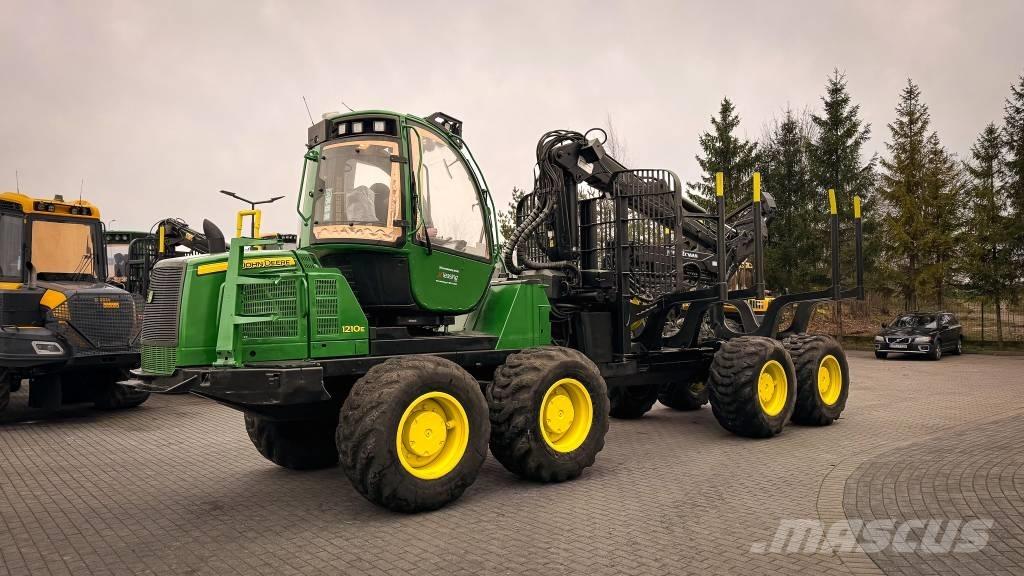 John Deere 1210 E Vyvážecí traktory