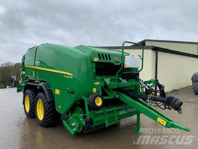 John Deere C441 R Lis na válcové balíky