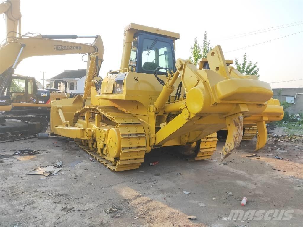 Komatsu D155AX-5 Pásové dozery