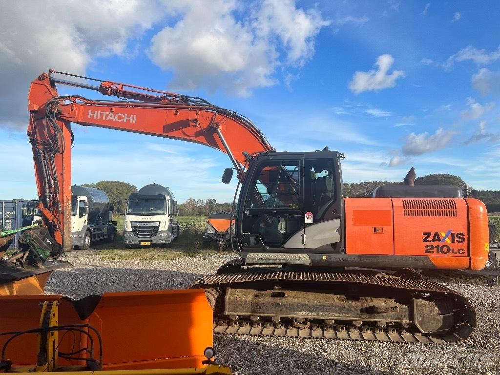 Hitachi ZX 210 Pásová rýpadla