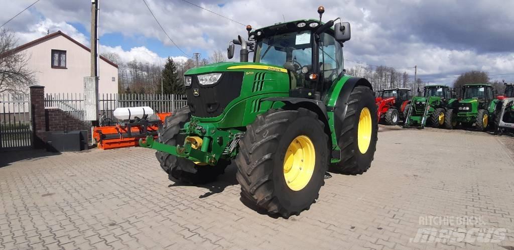 John Deere 6210 R Traktory