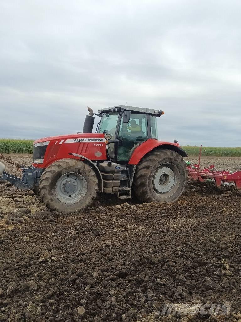 Massey Ferguson 7726 Traktory