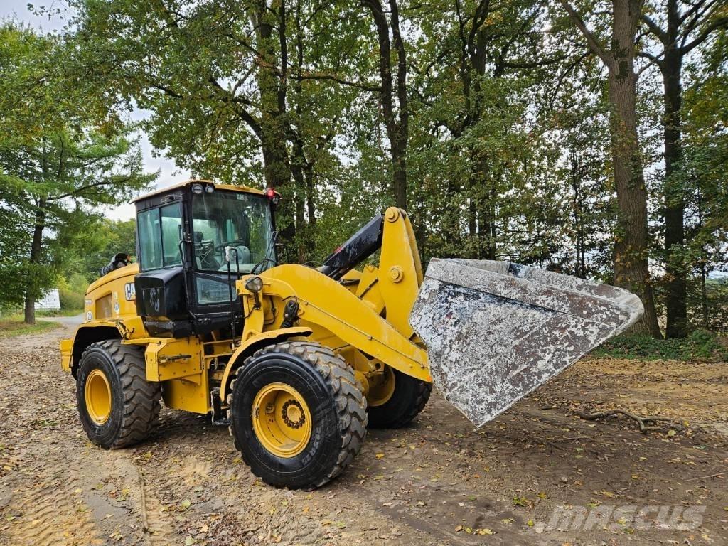 CAT 930 M Kolové nakladače