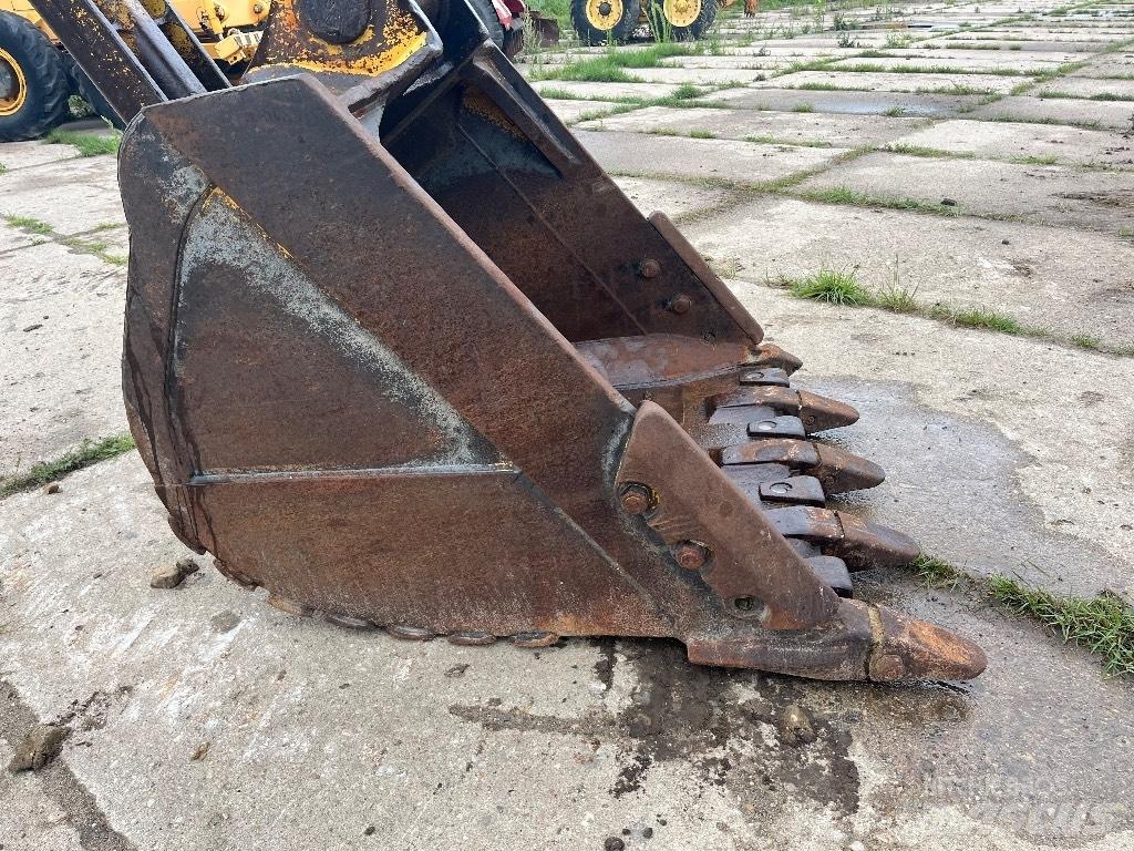 Komatsu PC 300-8 Pásová rýpadla