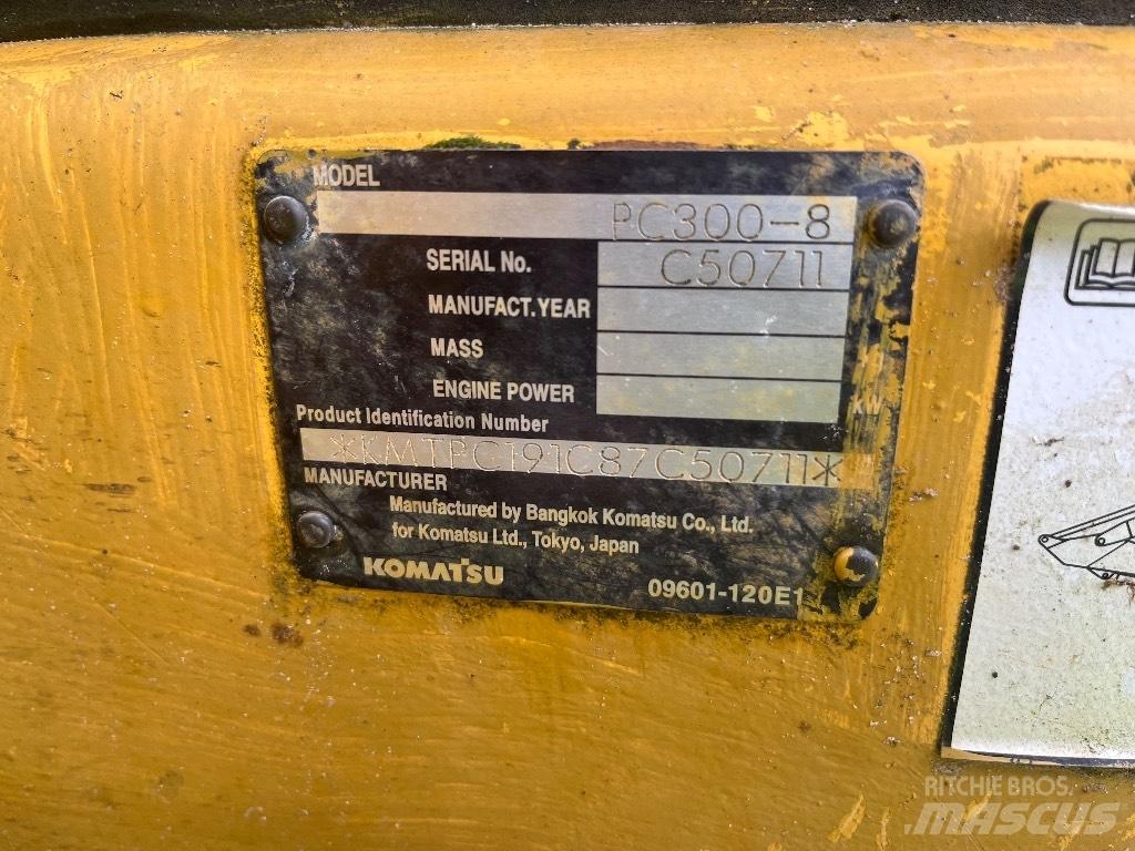 Komatsu PC 300-8 Pásová rýpadla