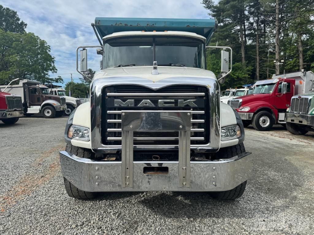 Mack Granite CT 713 Sklápěče