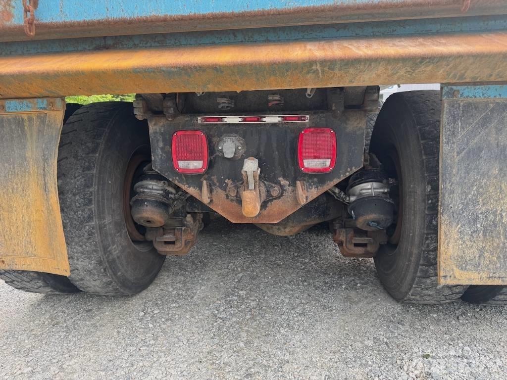 Mack Granite CT 713 Sklápěče