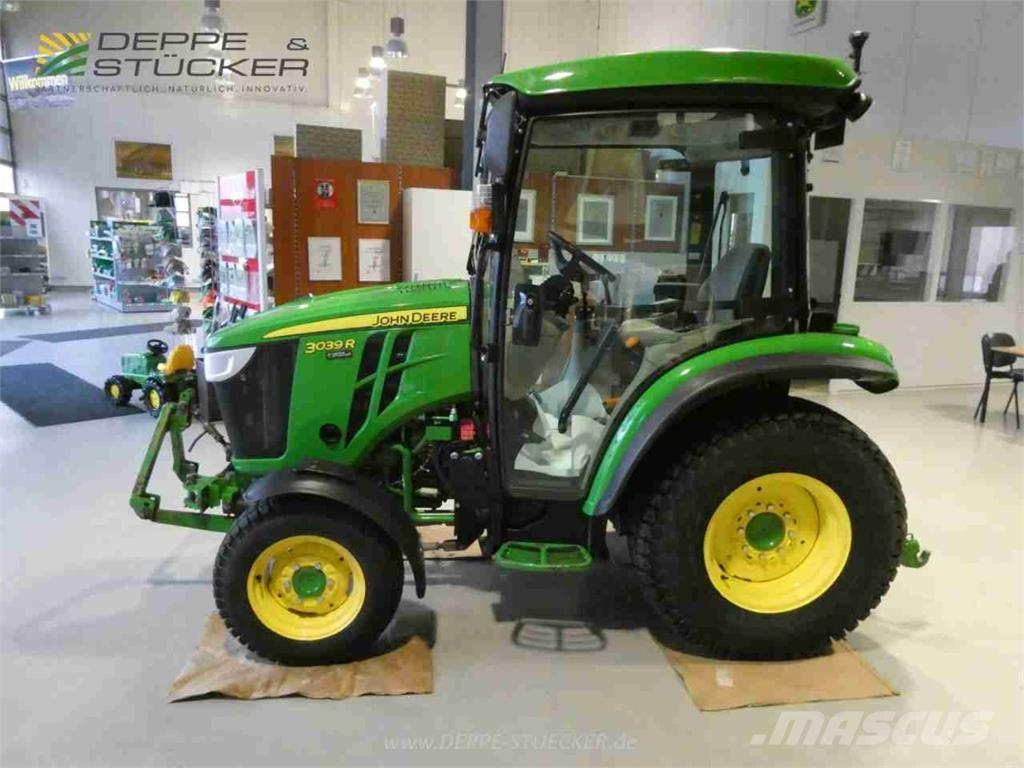 John Deere 3039R Kompaktní traktory