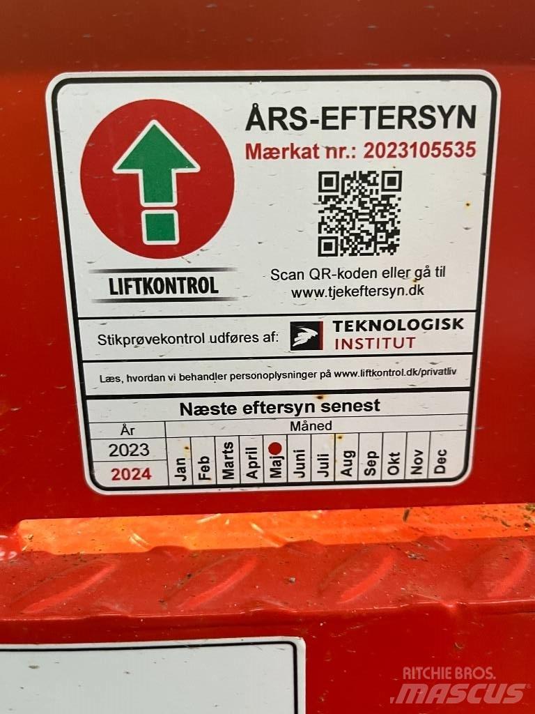 SkyJack SJ 6832 RTE Nůžková zvedací plošina