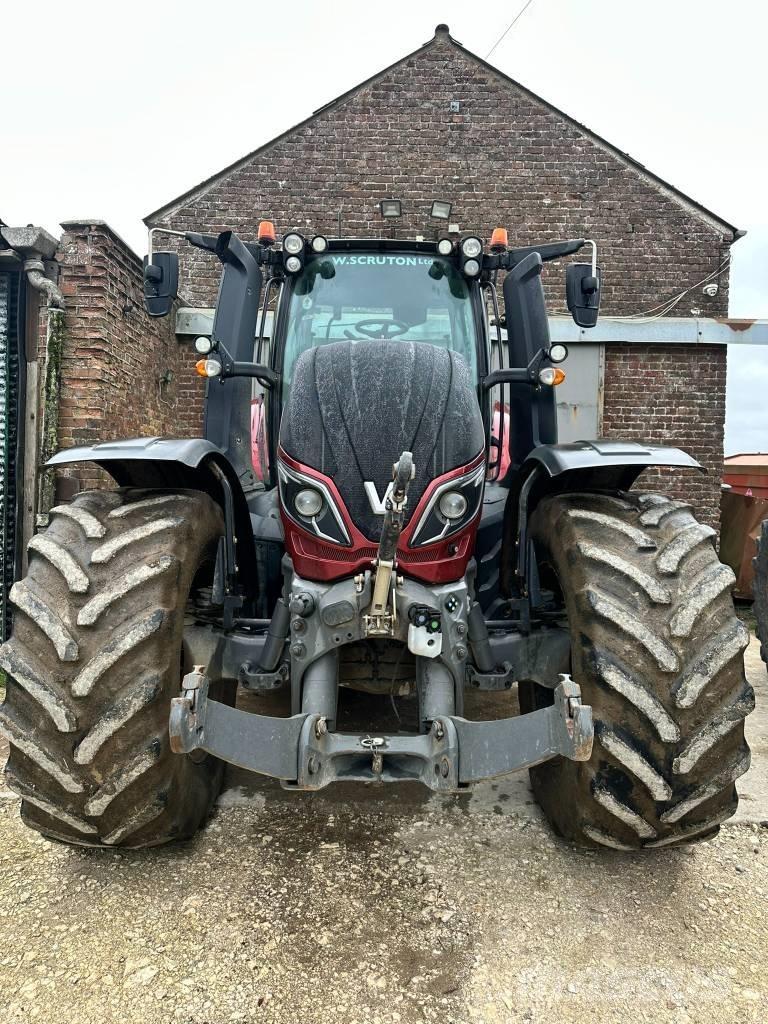 Valtra T 234 V Traktory