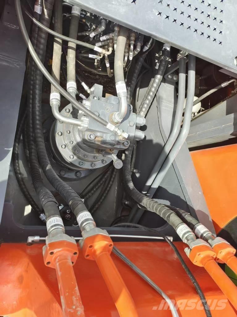 Doosan DX 300 LC-9C Pásová rýpadla