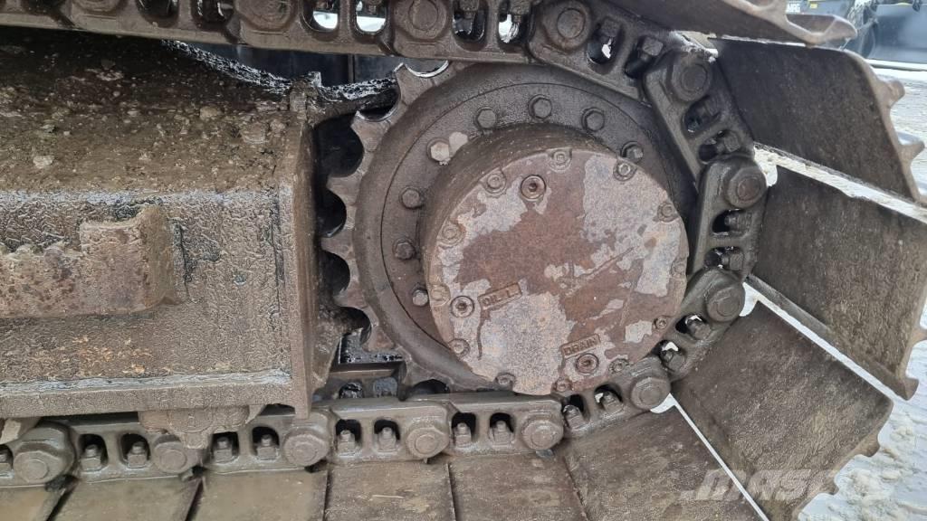 JCB JS 145 LC Pásová rýpadla