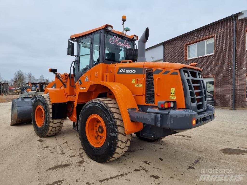 Doosan DL 200-3 Kolové nakladače