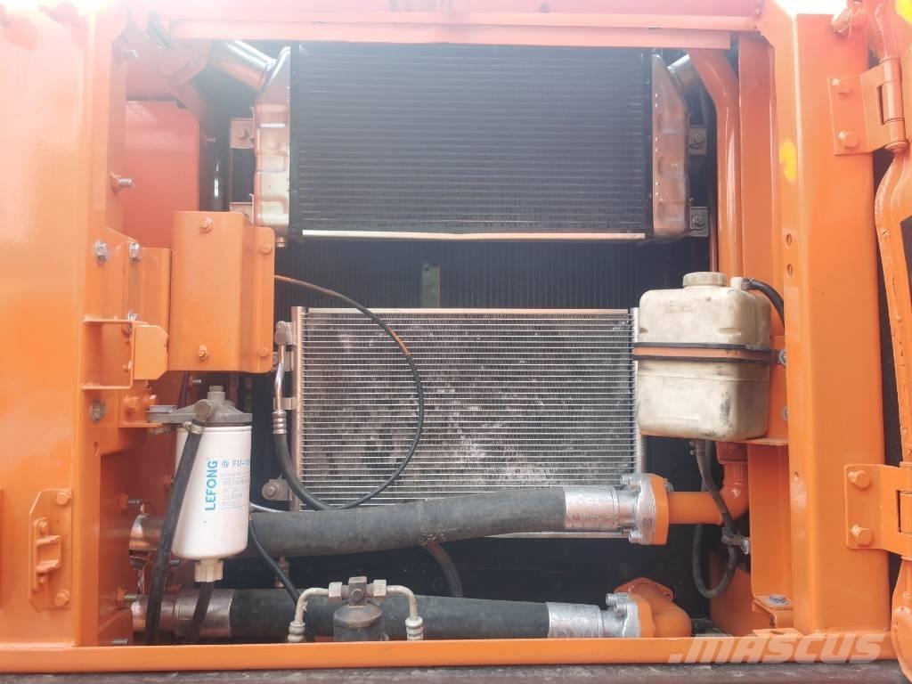 Doosan DX 225 LC Pásová rýpadla