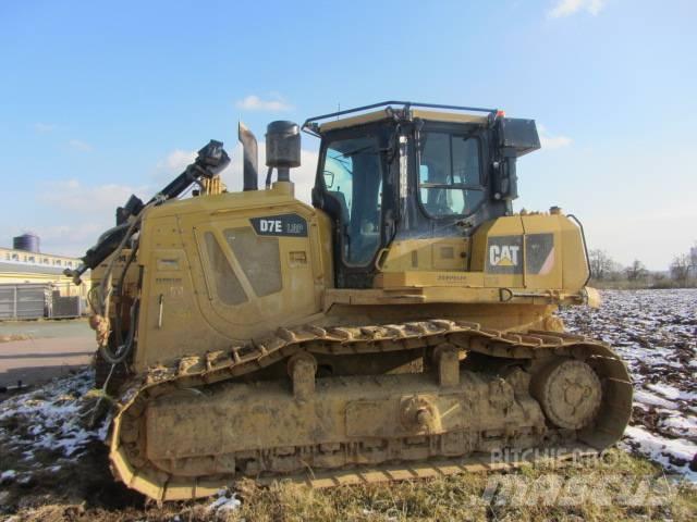 CAT D 7 E Pásové dozery