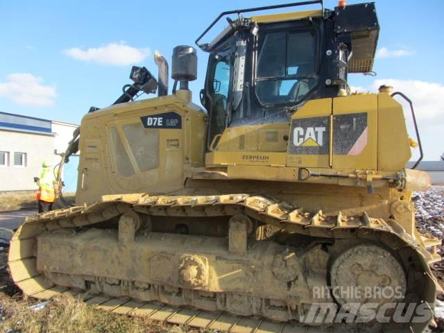 CAT D 7 E Pásové dozery