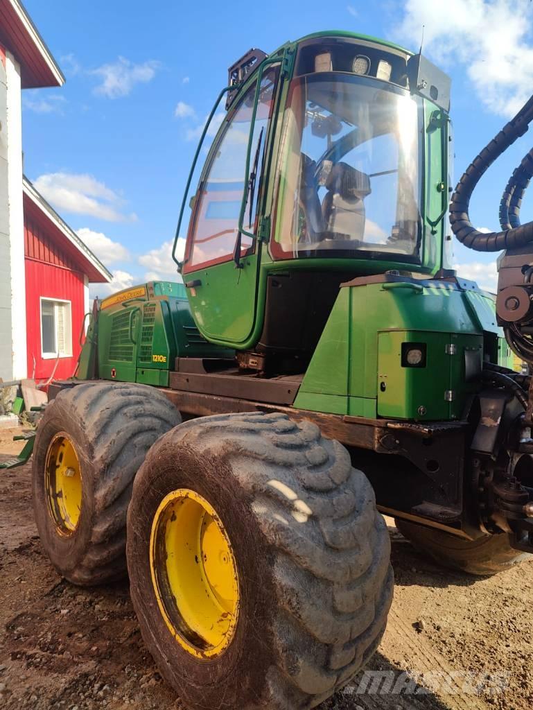 John Deere 1210E Vyvážecí traktory