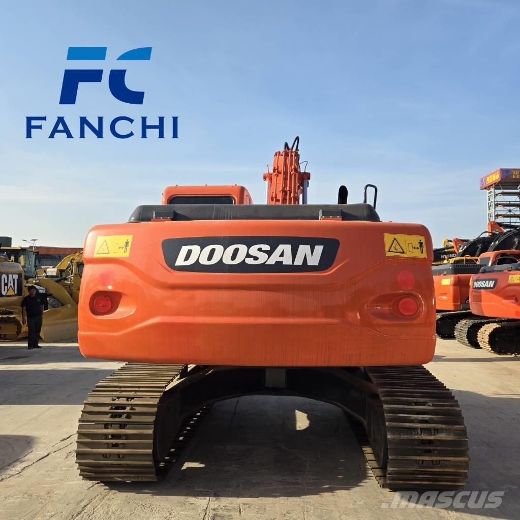 Doosan DX 225 LC Pásová rýpadla