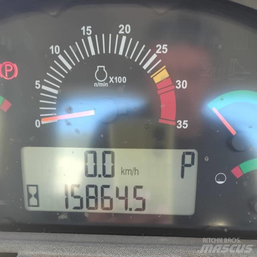 CAT D 8 T Pásové dozery