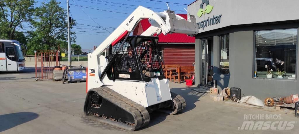 Bobcat T 200 Smykem řízené nakladače