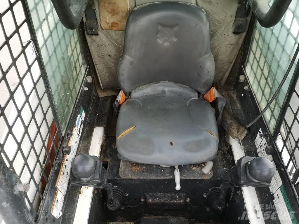 Bobcat T 200 Smykem řízené nakladače