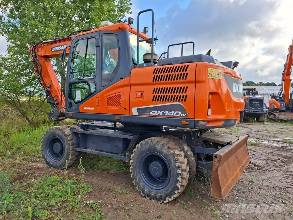 Doosan DX140W-5 Kolová rýpadla
