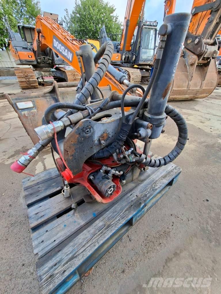 Doosan DX140W-5 Kolová rýpadla