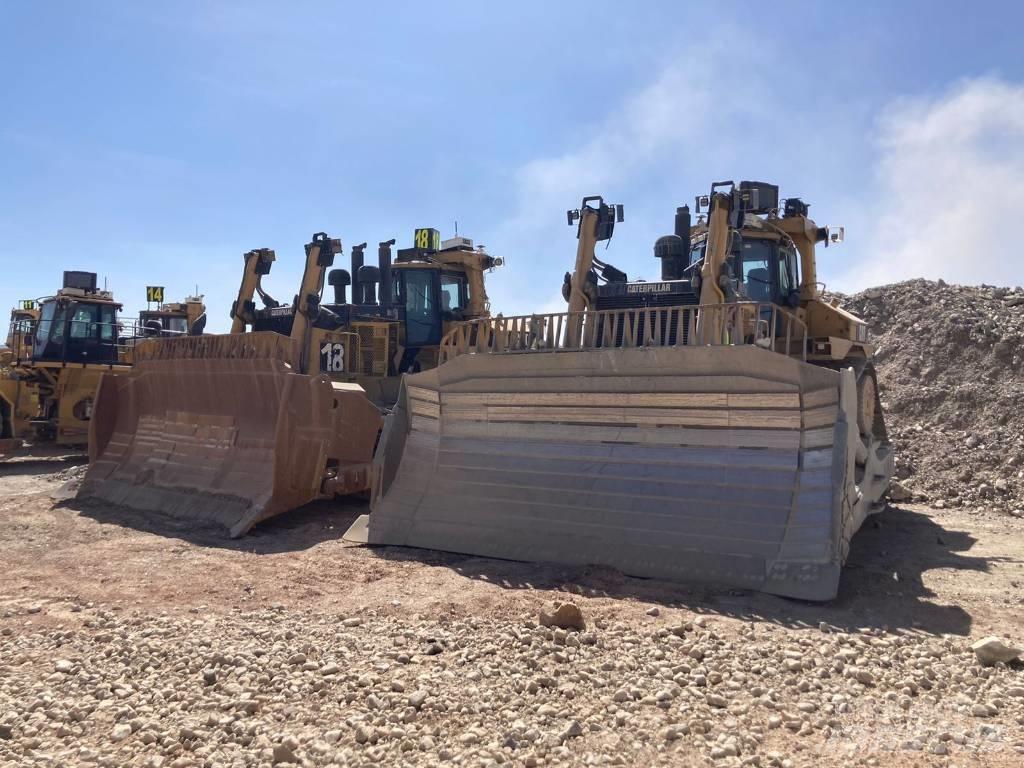 CAT D 11 T Pásové dozery