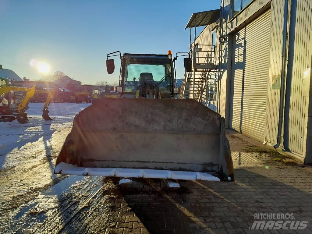 Wacker Neuson 8115 Kolové nakladače