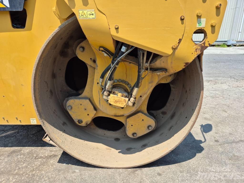 CAT CB 64 Tandemové válce
