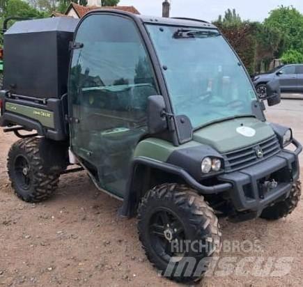 John Deere 855D Terénní vozidla