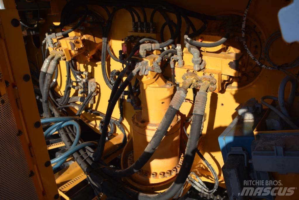 Liebherr LR 1100 Pásové jeřáby