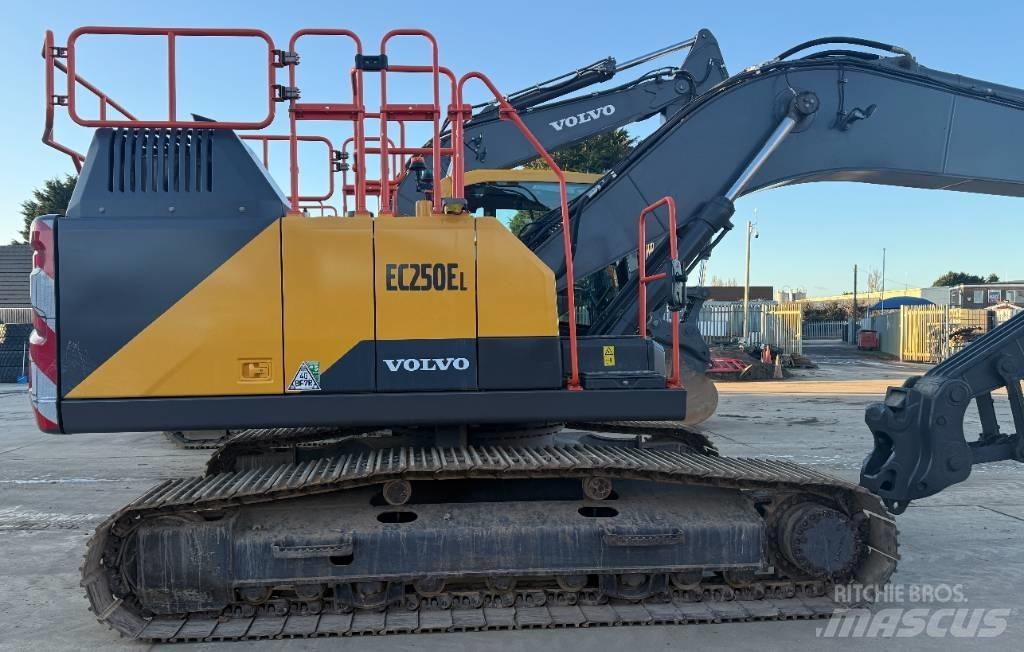 Volvo EC 250 EL Pásová rýpadla